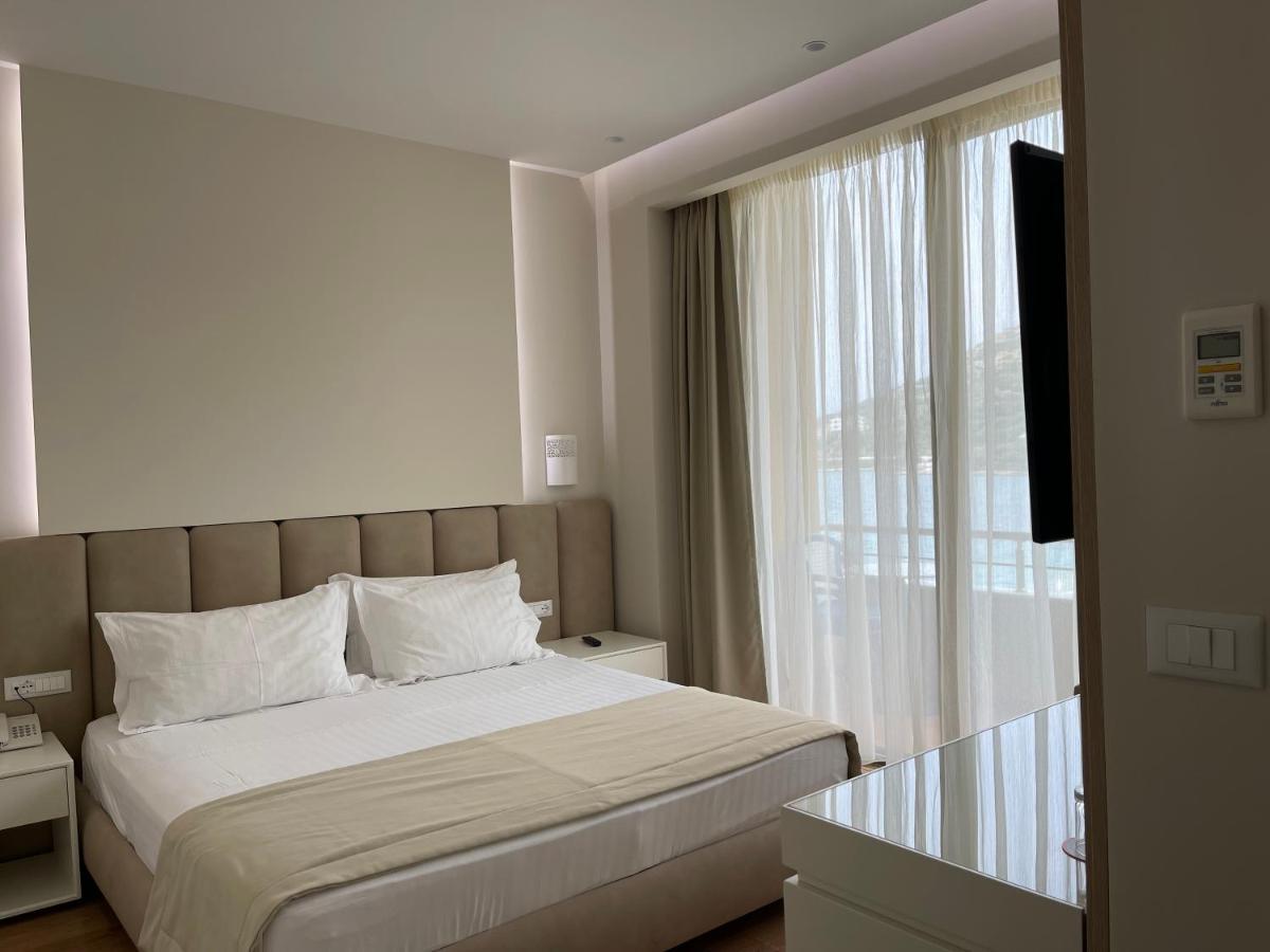 Paradise Beach Hotel Radhime Ngoại thất bức ảnh
