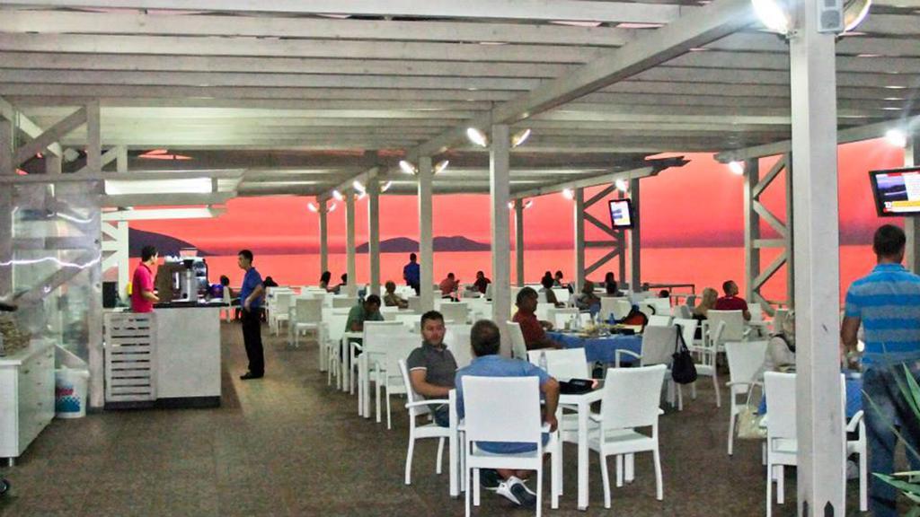 Paradise Beach Hotel Radhime Ngoại thất bức ảnh