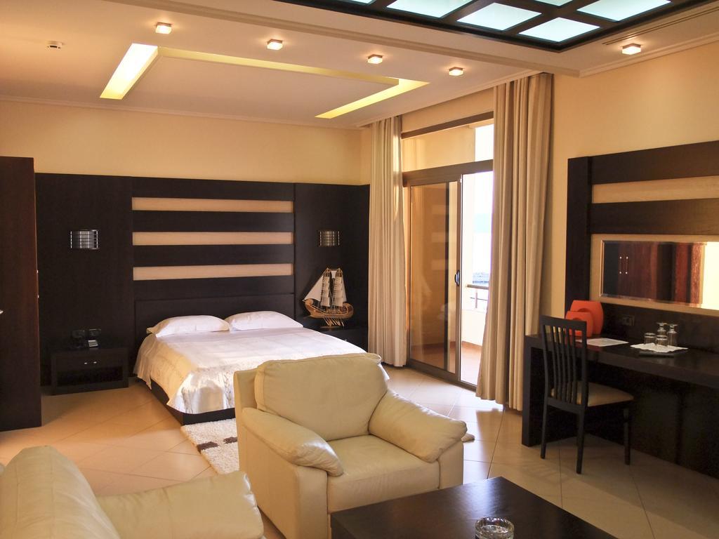 Paradise Beach Hotel Radhime Phòng bức ảnh