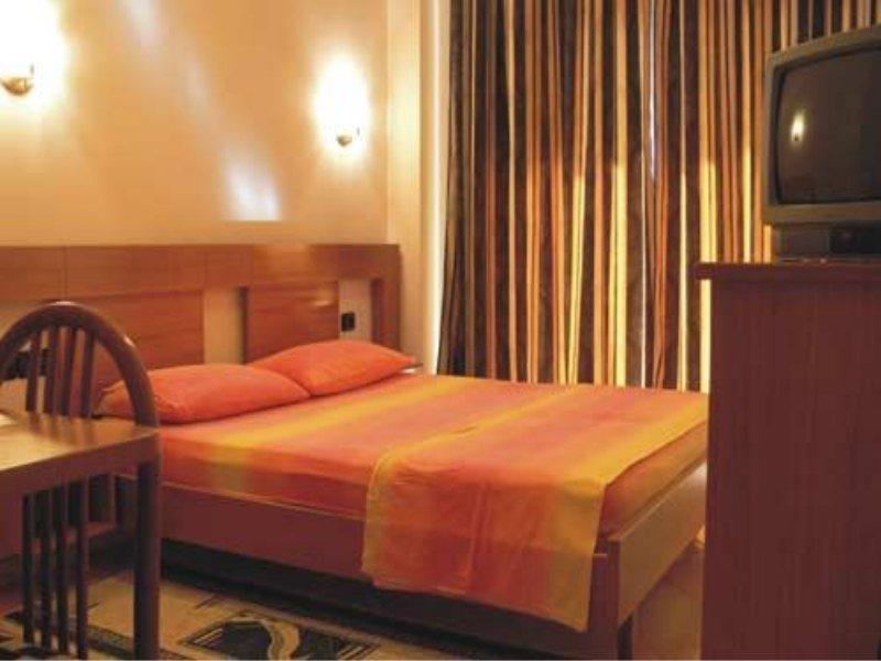 Paradise Beach Hotel Radhime Phòng bức ảnh