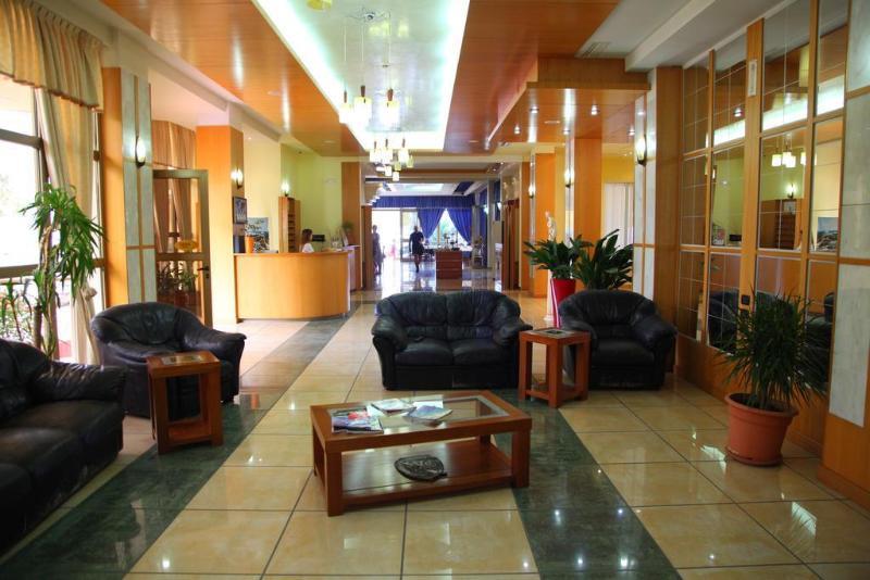 Paradise Beach Hotel Radhime Ngoại thất bức ảnh